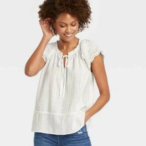 Knox Rose Women's White Flutter Short Sleeve Eyelet Blouse Top , Size XS